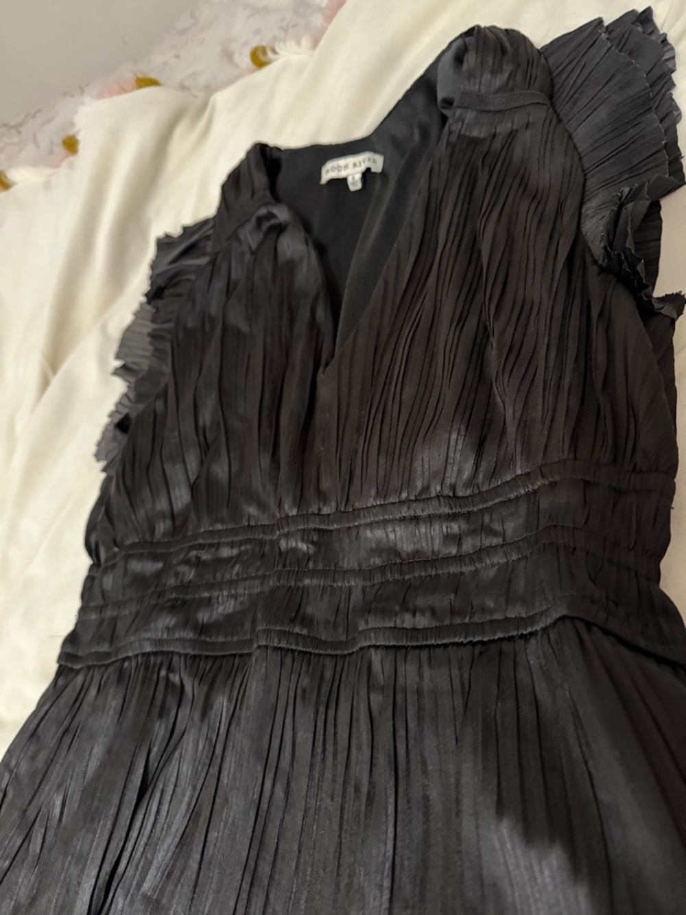 Moon River Plisse Black V-Neck Pleated Midi Dress Women’s Large - Picture 6 of 9
